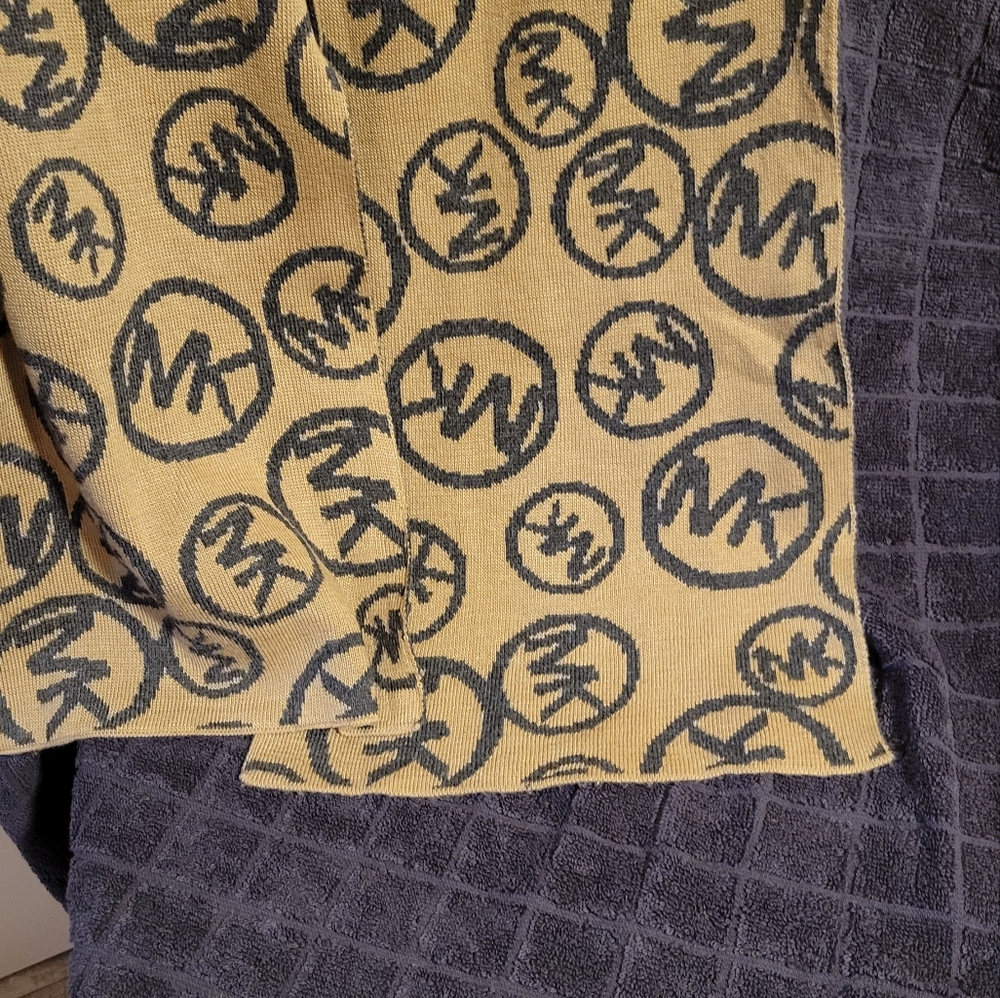 Michael Kors scarf